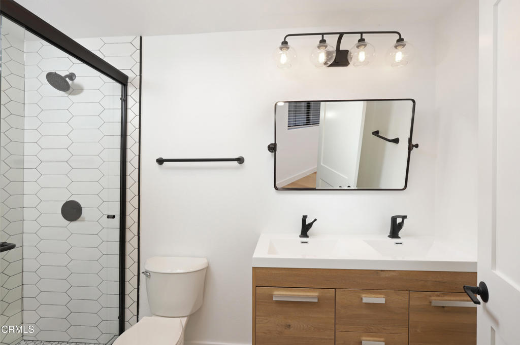 2236 Glendale Boulevard 1/2 Property Photo 15