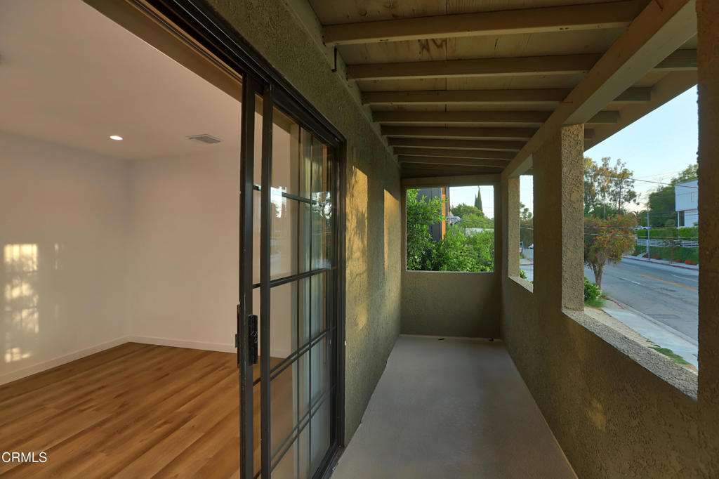 2236 Glendale Boulevard 1/2 Property Photo 18