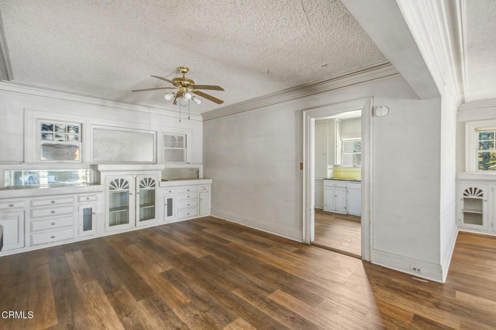 328 N Isabel Property Photo 6