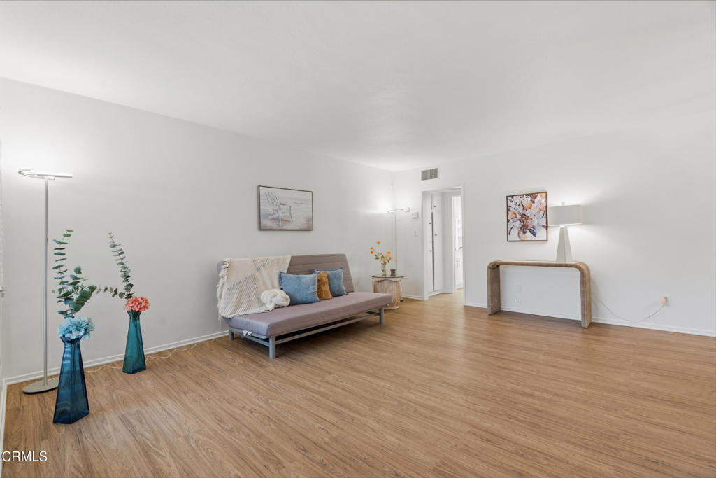 1015 N Michillinda Avenue 304 Property Photo 6