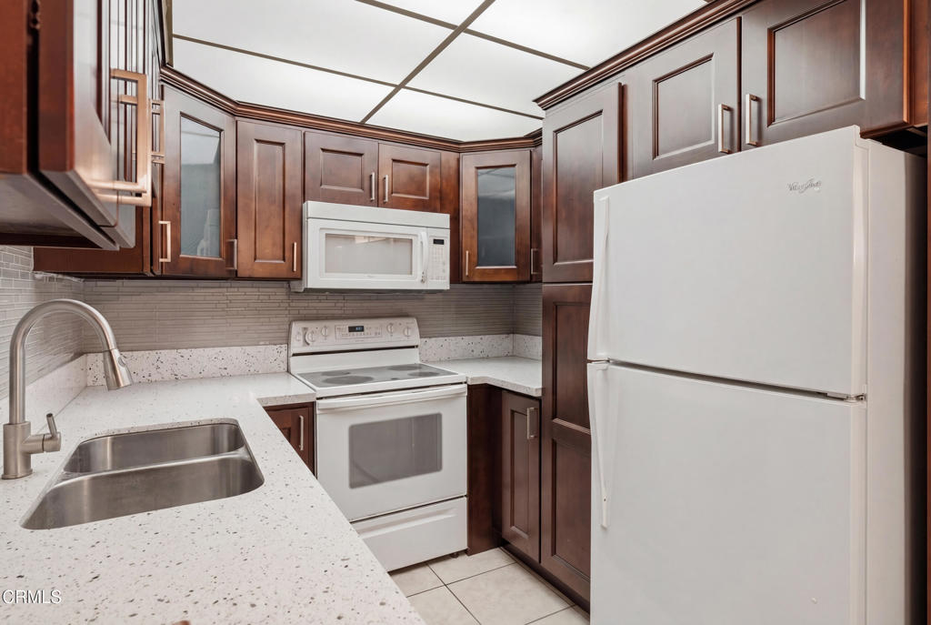 1015 N Michillinda Avenue 304 Property Photo 16