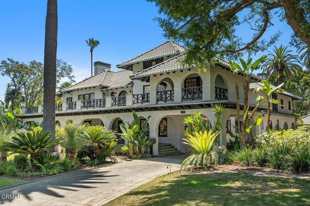 1215 Wentworth Avenue Property Photo