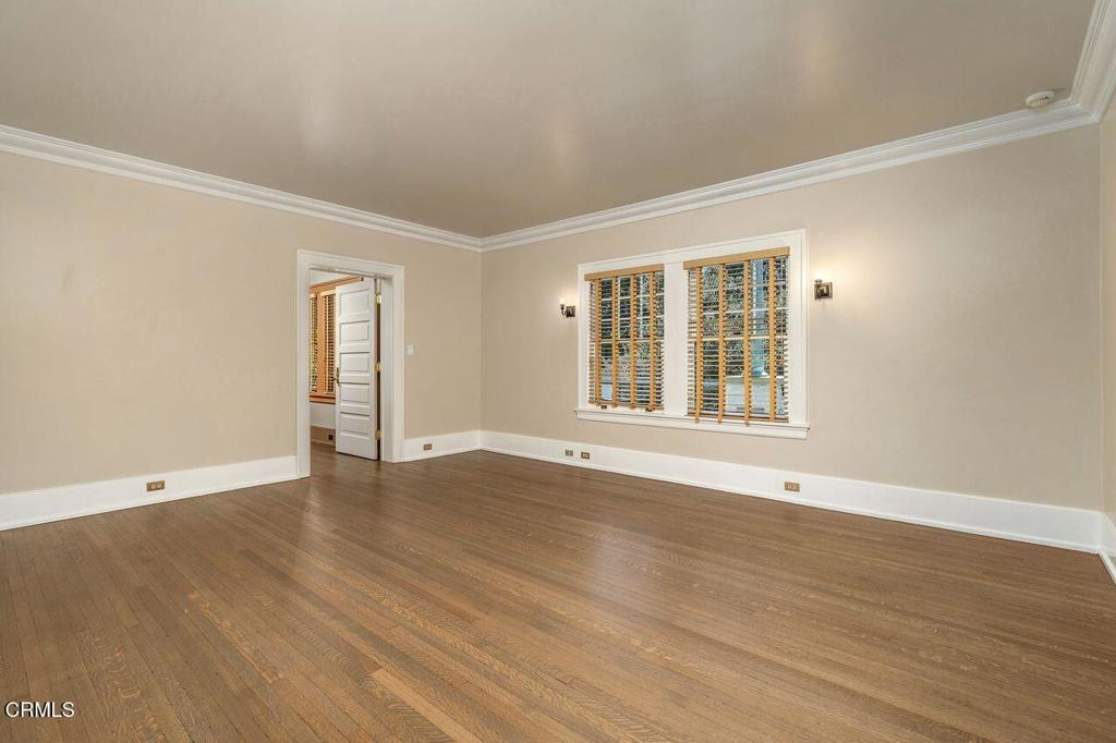 1215 Wentworth Avenue Property Photo 31