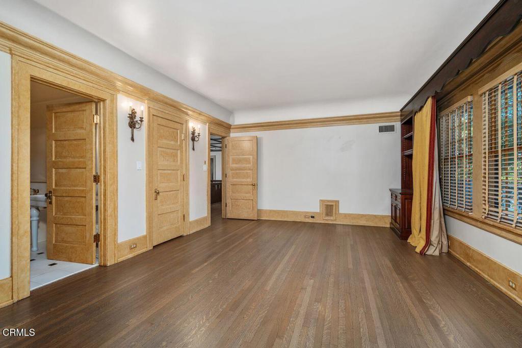 1215 Wentworth Avenue Property Photo 33