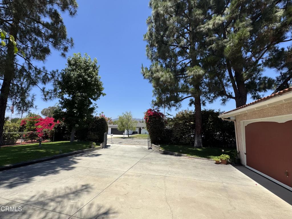 910 Claraday Street Property Photo 2