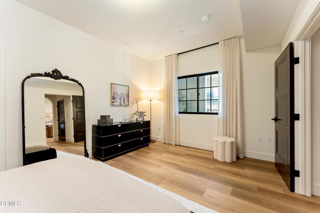 139 S Oak Knoll Avenue 203 Property Photo 11
