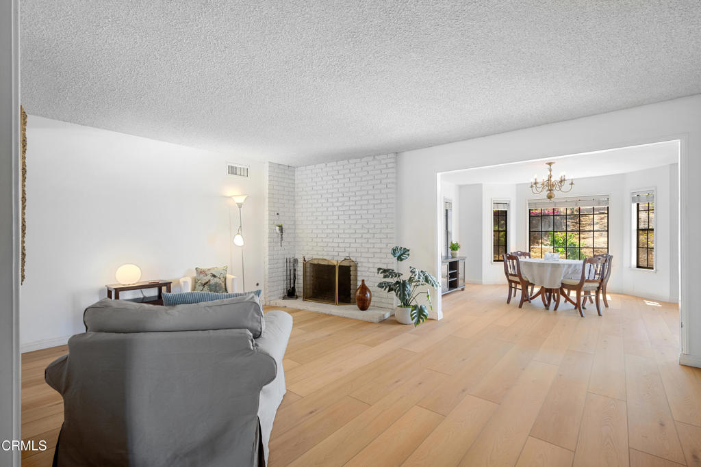 6954 Canterwood Road Property Photo 10