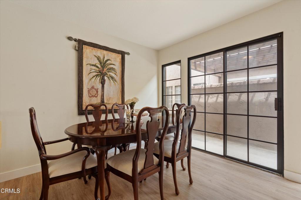 625 S Broadway 2 Property Photo 8