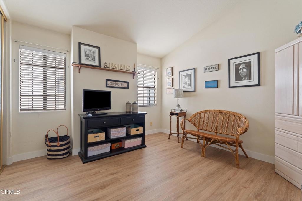 625 S Broadway 2 Property Photo 20