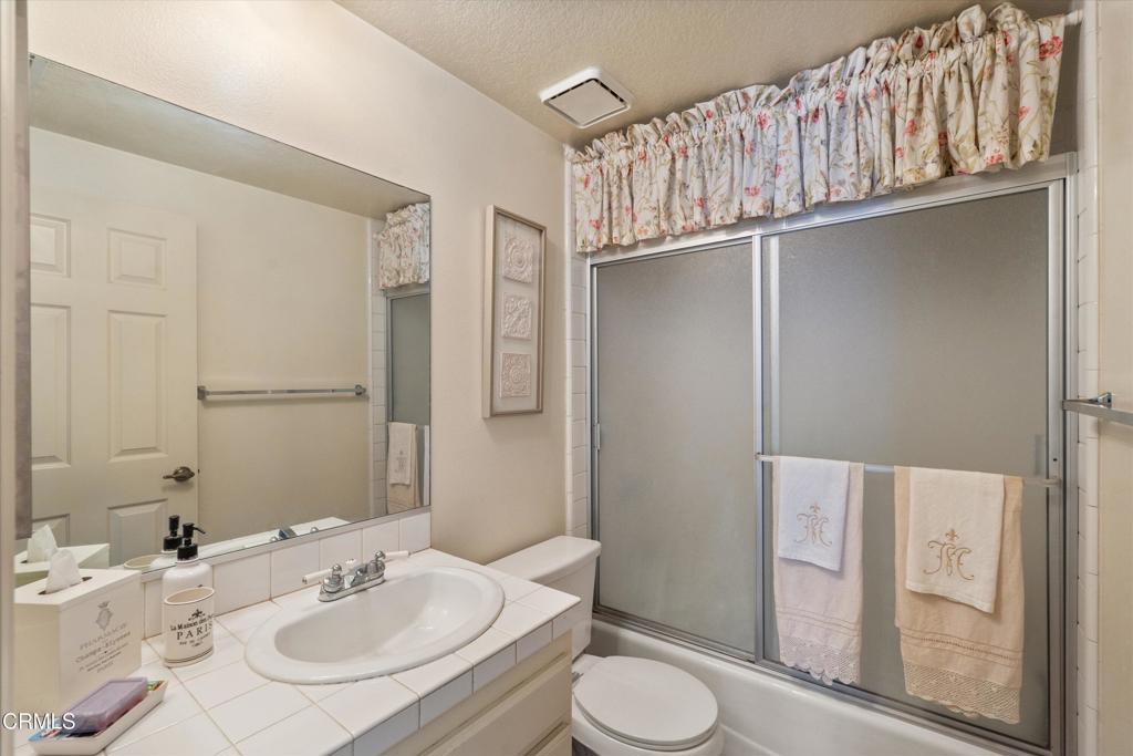 625 S Broadway 2 Property Photo 24