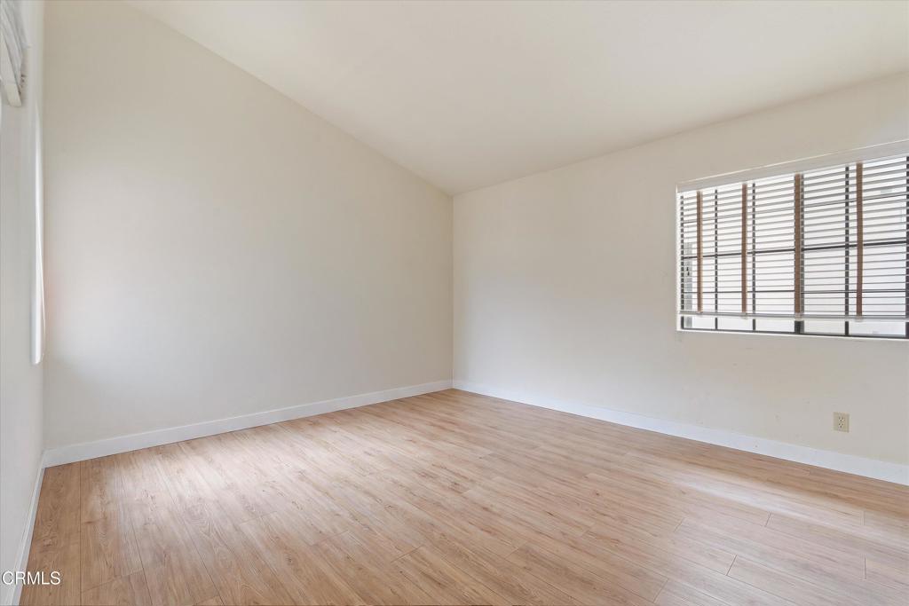 625 S Broadway 2 Property Photo 25