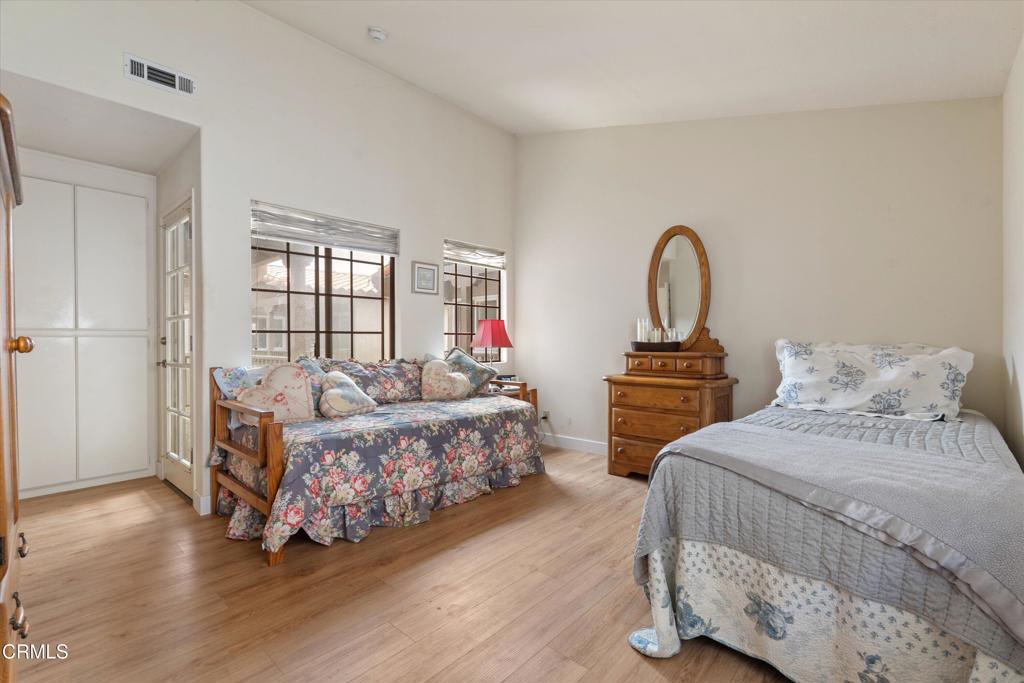 625 S Broadway 2 Property Photo 27