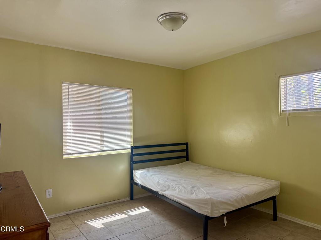 15744 1/2 W Saticoy Street Property Photo 5