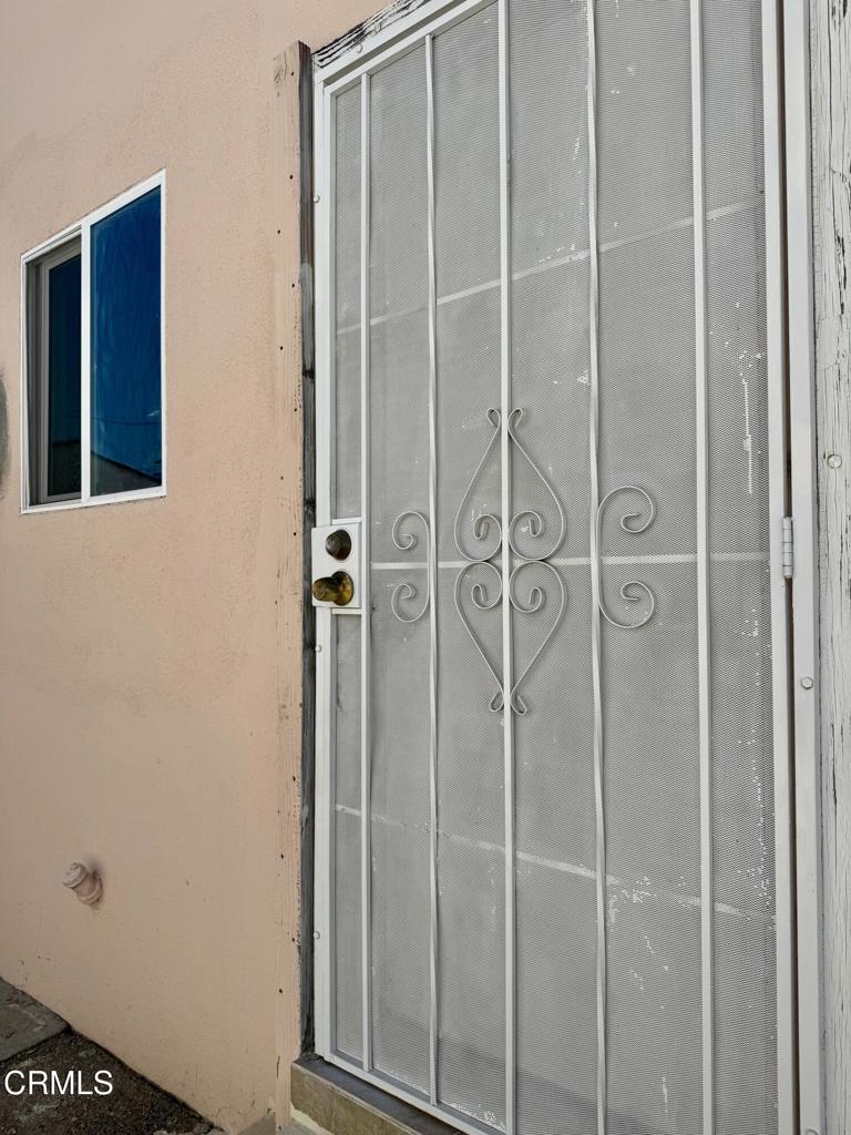 15744 Saticoy Street Property Photo 1