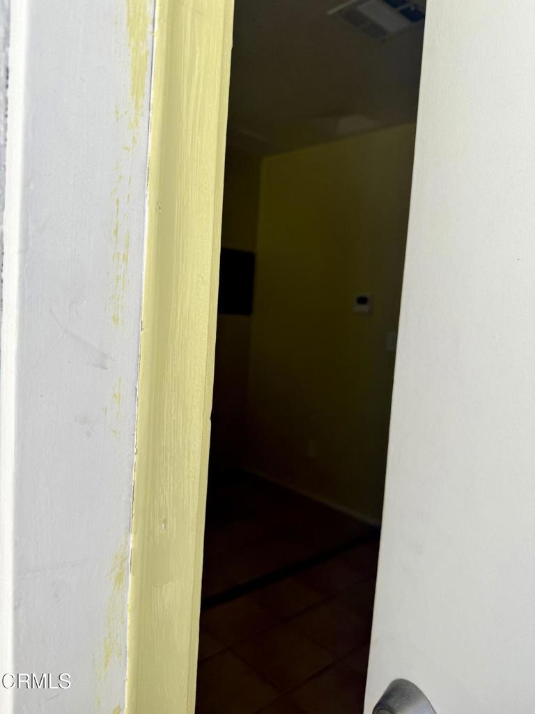 15744 Saticoy Street Property Photo 2
