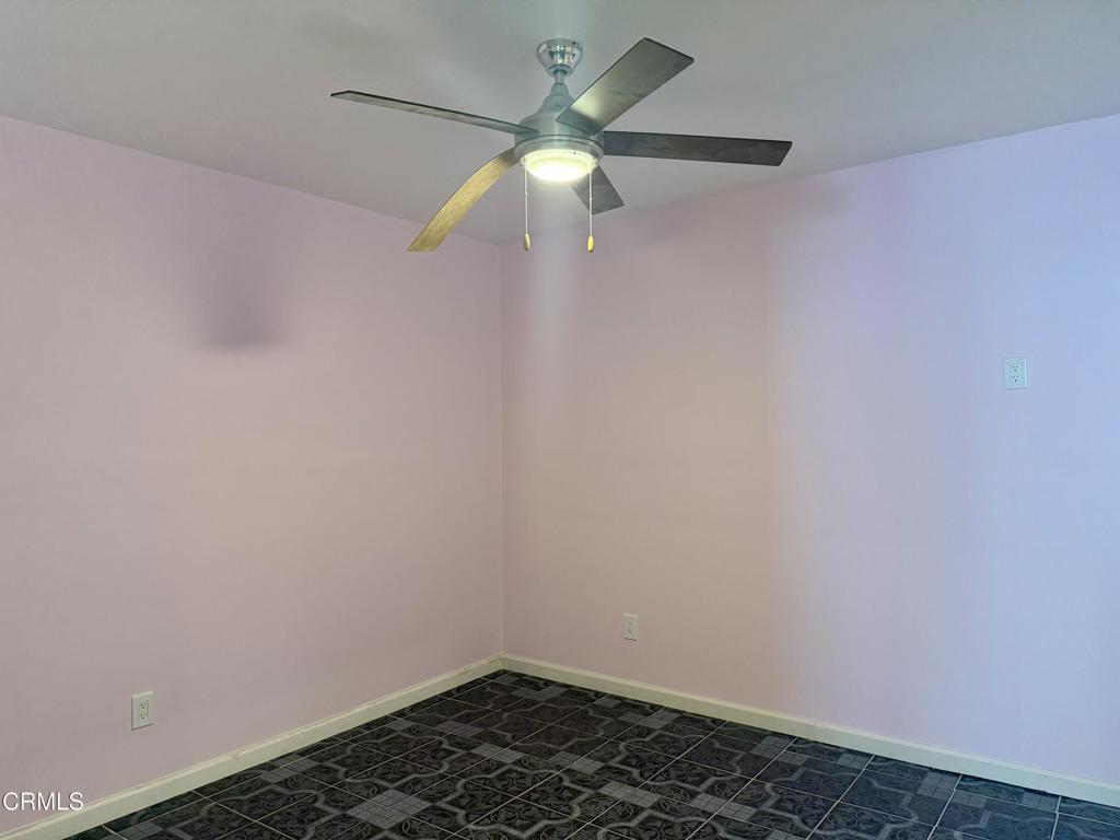 15744 Saticoy Street Property Photo 5