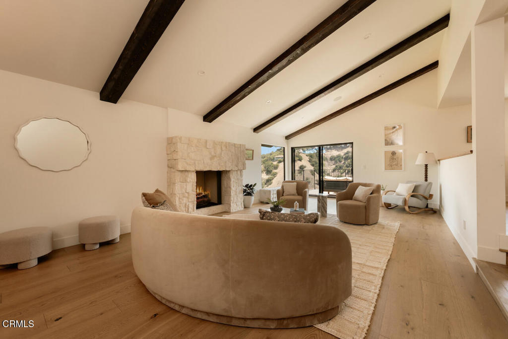 3250 Coldwater Canyon Avenue Property Photo 4