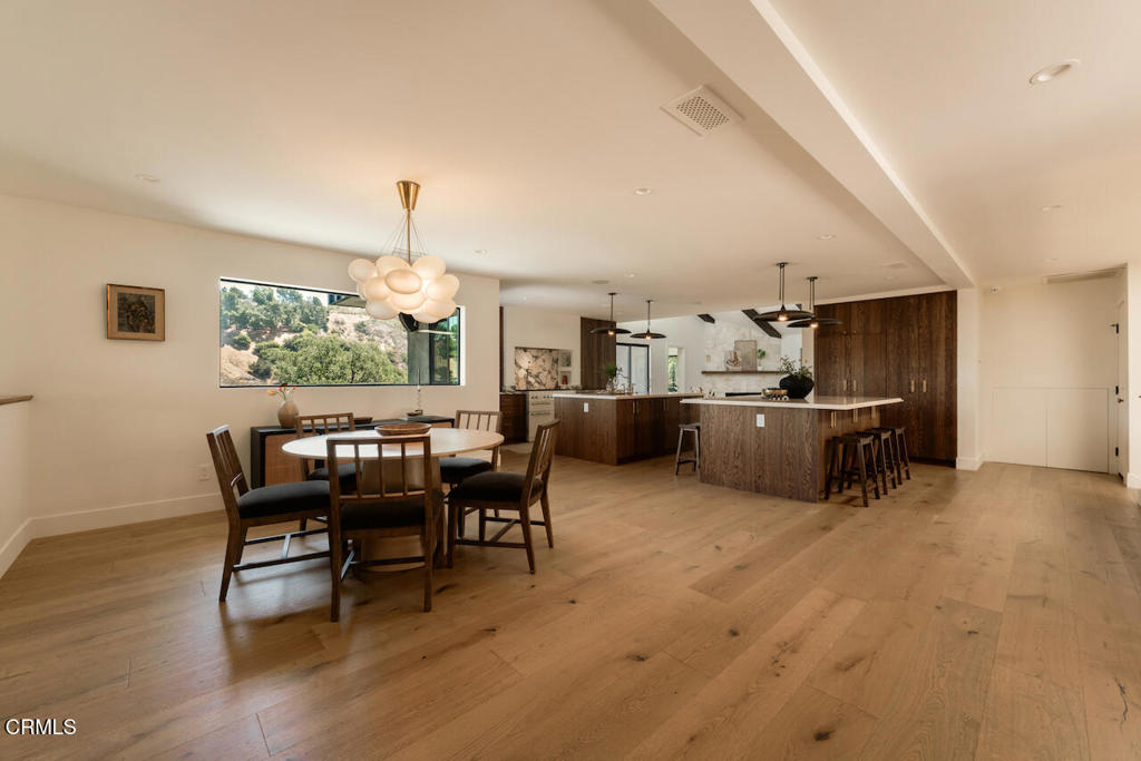 3250 Coldwater Canyon Avenue Property Photo 12