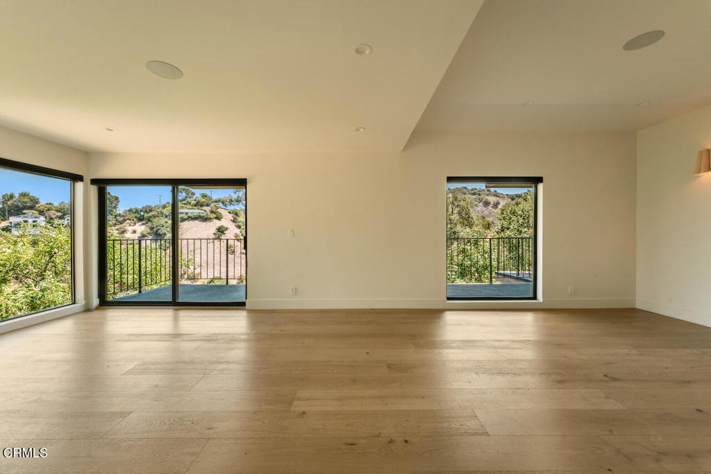 3250 Coldwater Canyon Avenue Property Photo 19