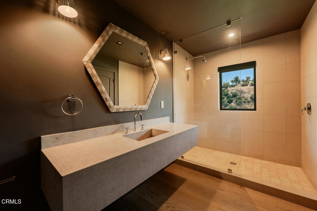 3250 Coldwater Canyon Avenue Property Photo 25