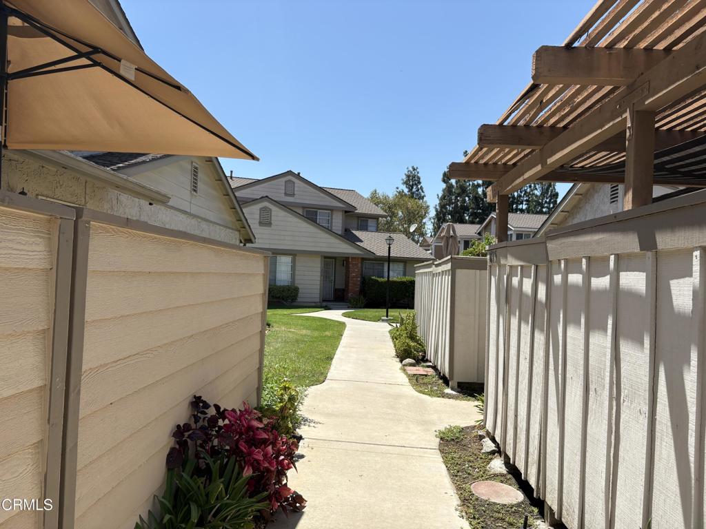 1811 Ewing Court Property Photo 2