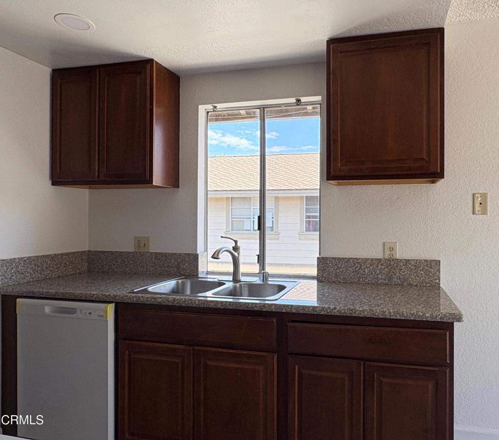 1811 Ewing Court Property Photo 12