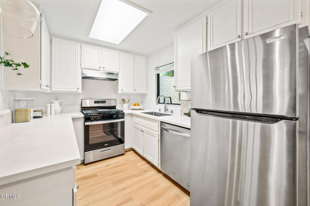 111 S Oak Knoll Avenue 107 Property Photo 22