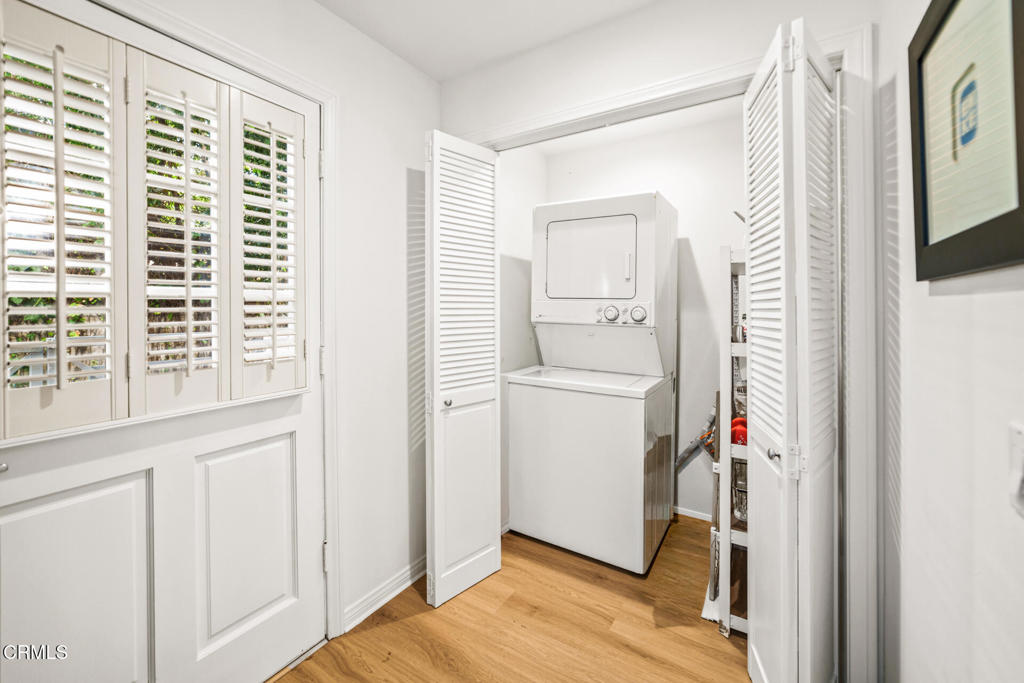 111 S Oak Knoll Avenue 107 Property Photo 23