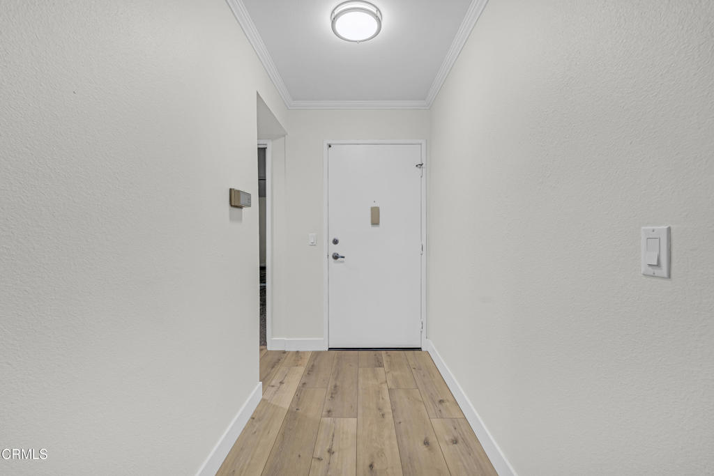 5500 Owensmouth Avenue 104 Property Photo 5