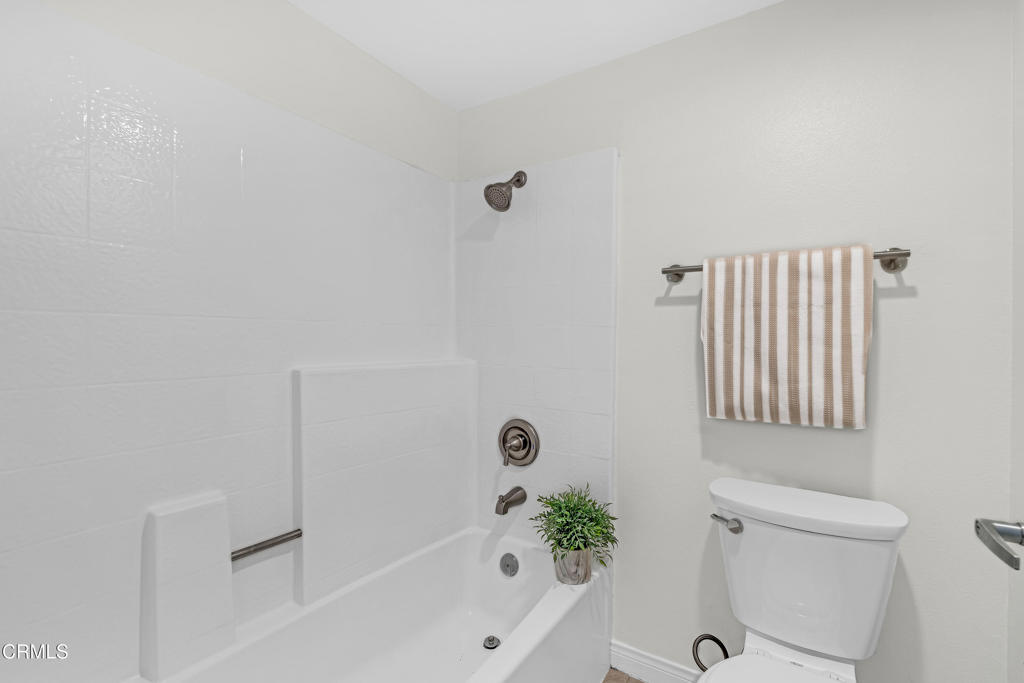 5500 Owensmouth Avenue 104 Property Photo 24