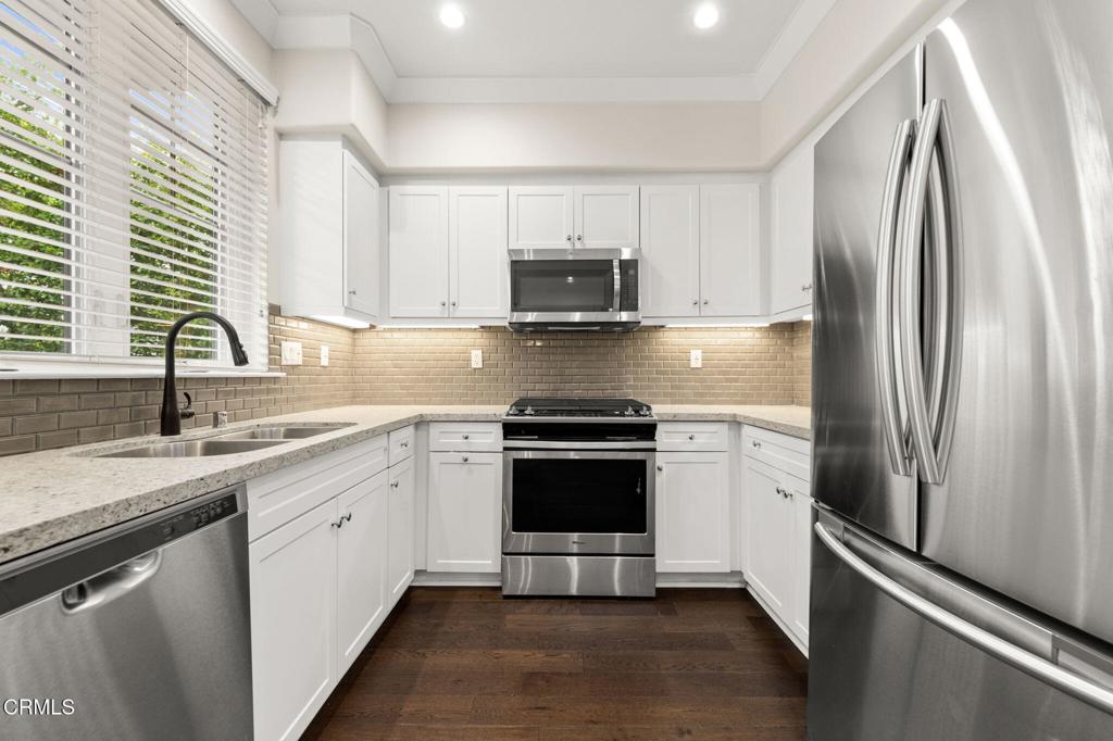 902 W Colorado Boulevard D Property Photo 10