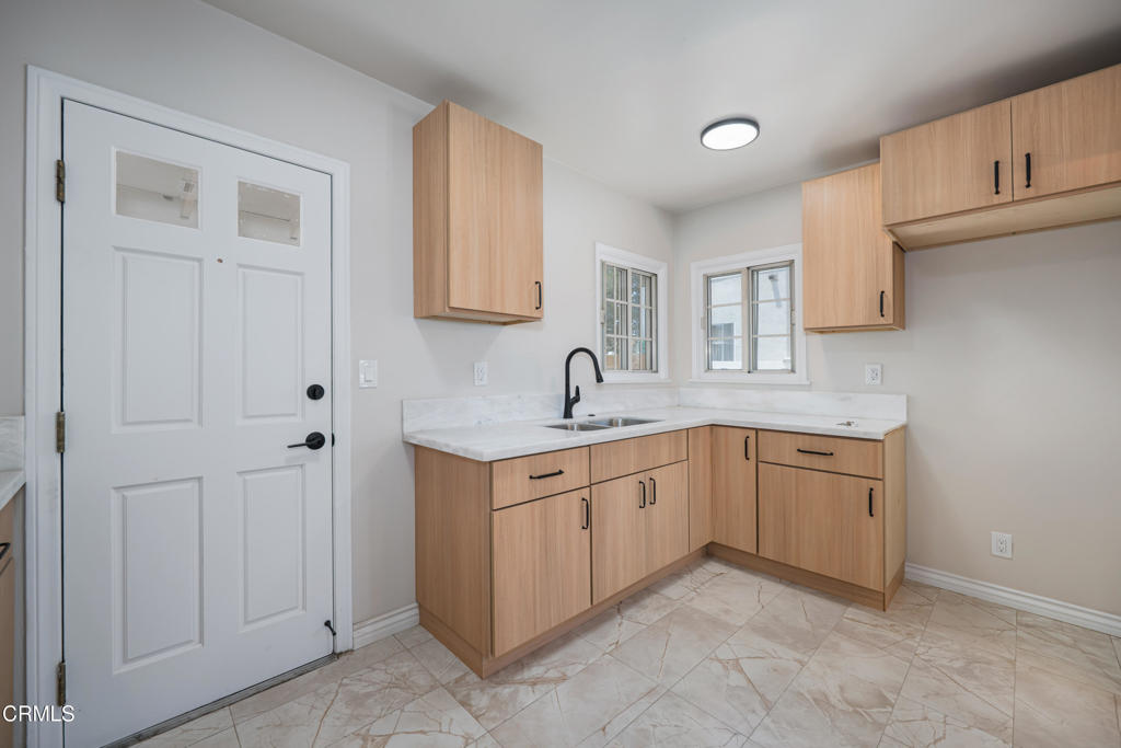 7731 Ferncola Avenue Property Photo 4