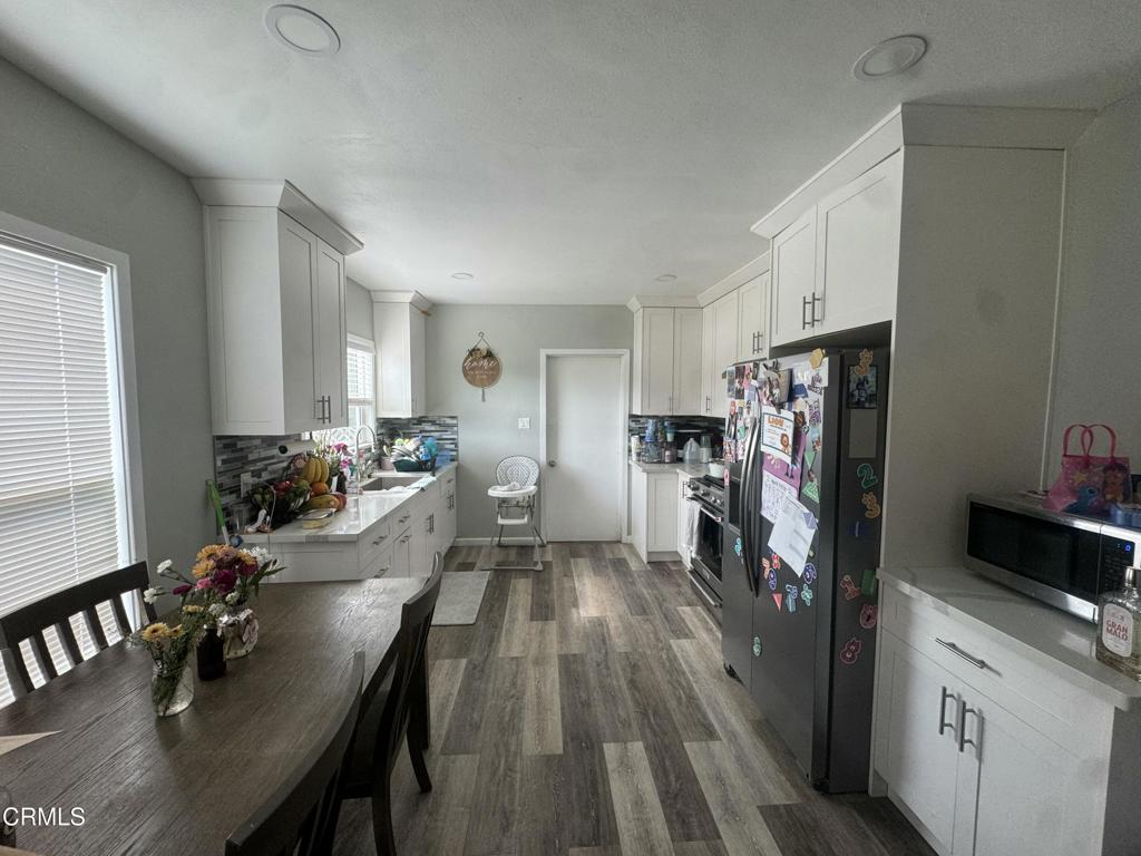 5902 Ivar Avenue Property Photo 3