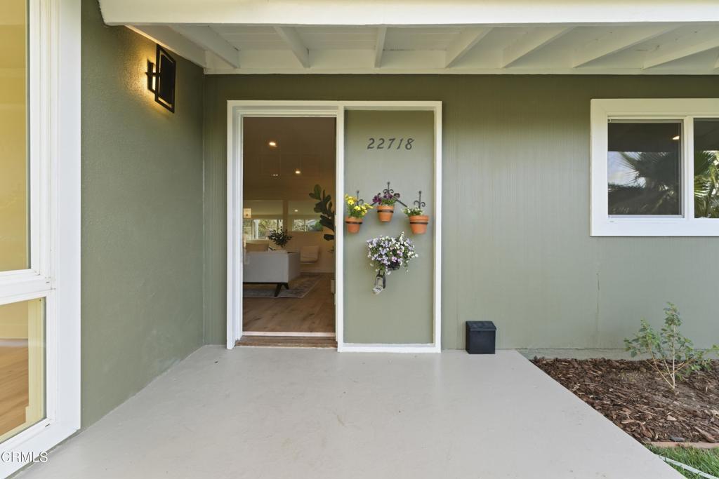 22718 Cantlay Street Property Photo 3