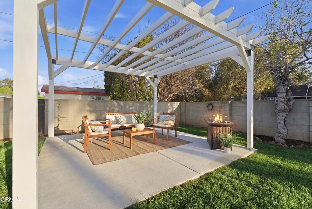 22718 Cantlay Street Property Photo 23