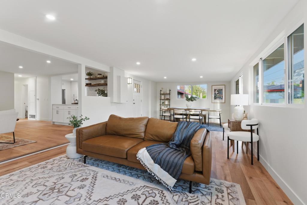 22718 Cantlay Street Property Photo 23