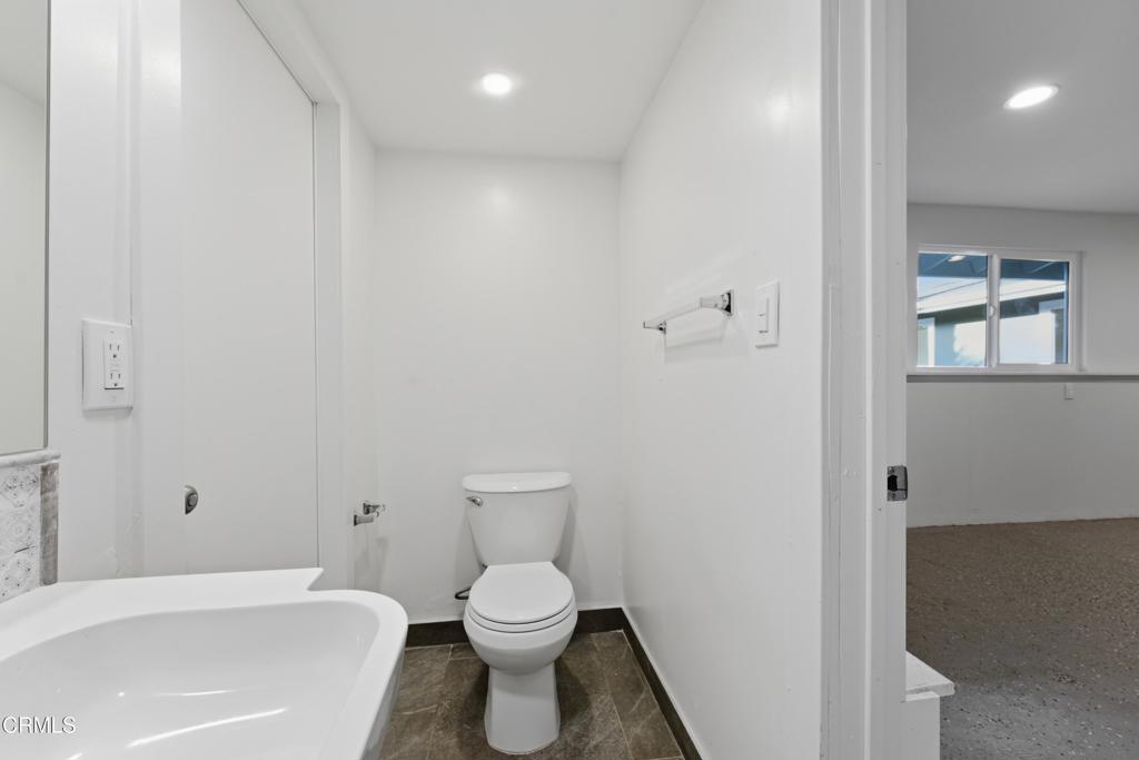 22718 Cantlay Street Property Photo 28