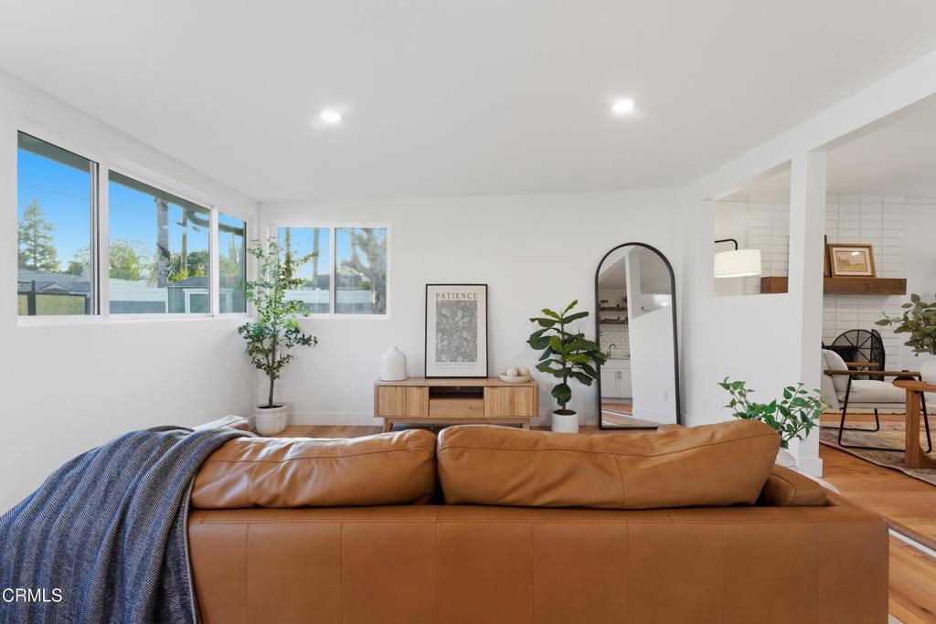 22718 Cantlay Street Property Photo 33