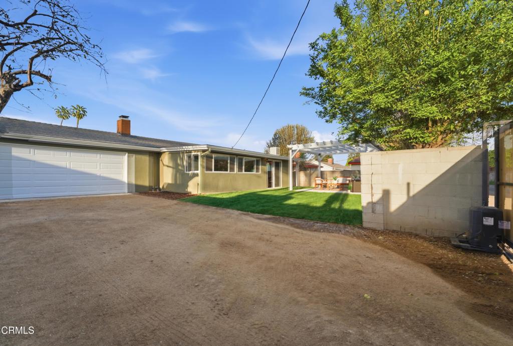 22718 Cantlay Street Property Photo 33