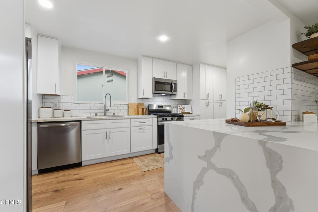 22718 Cantlay Street Property Photo 43