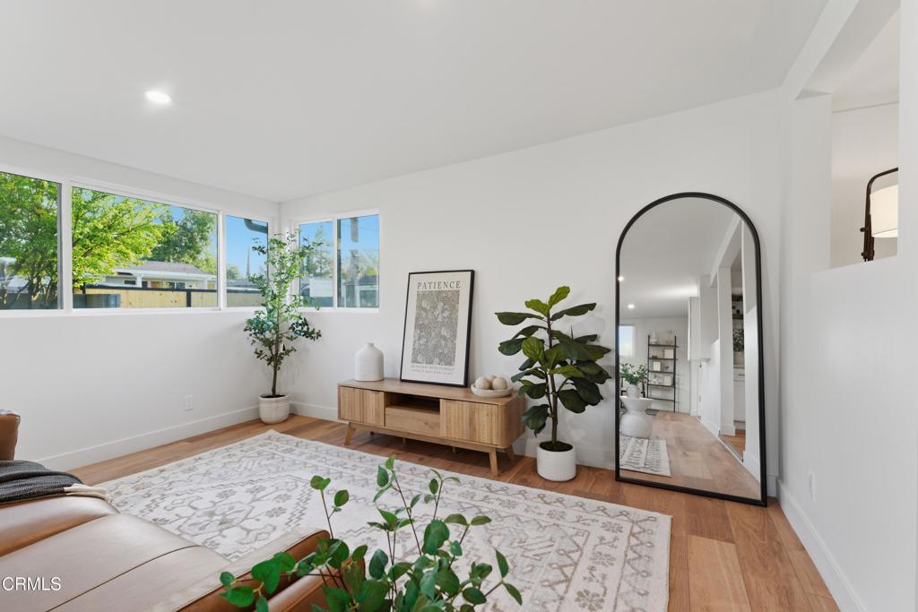 22718 Cantlay Street Property Photo 49
