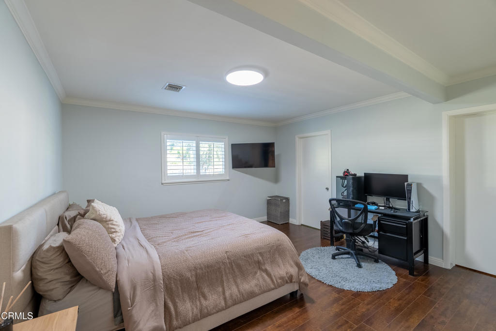 13615 Herrick Avenue Property Photo 30
