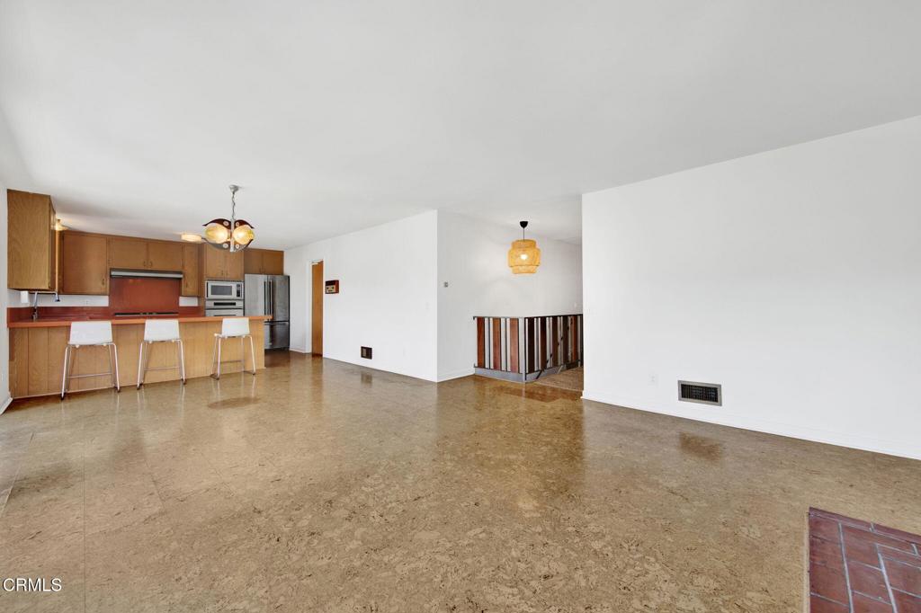 1827 Oak Tree Drive Property Photo 2