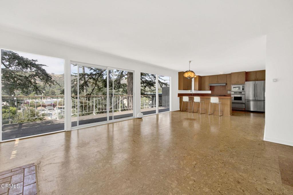 1827 Oak Tree Drive Property Photo 3