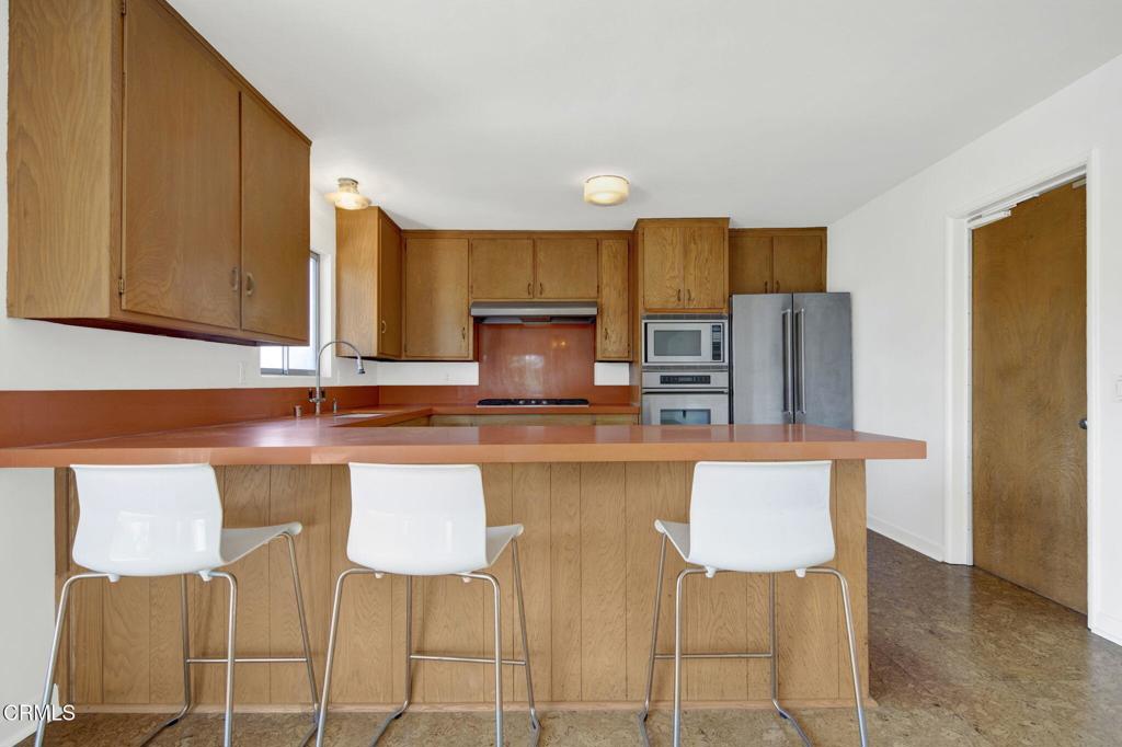 1827 Oak Tree Drive Property Photo 4