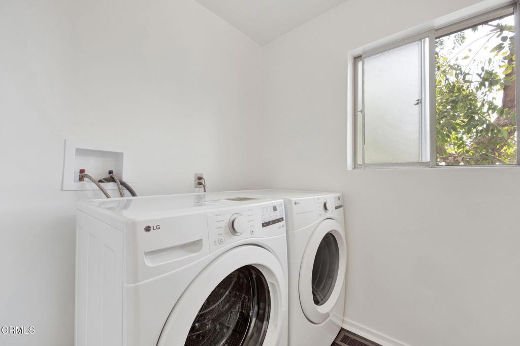 1827 Oak Tree Drive Property Photo 10
