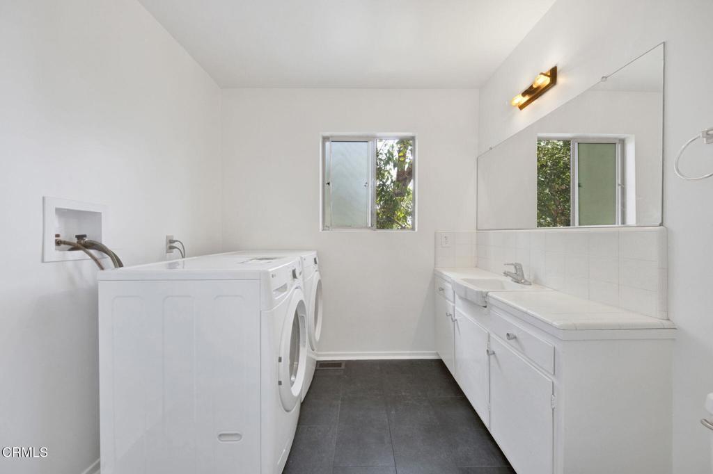 1827 Oak Tree Drive Property Photo 11