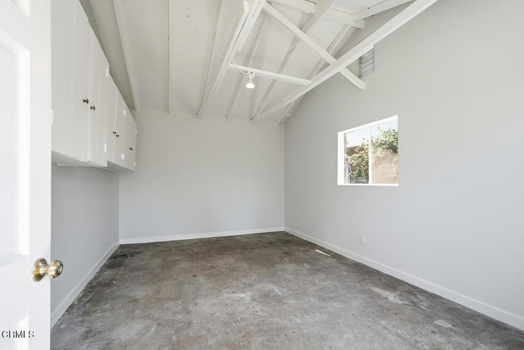 1010 Roxbury Drive Property Photo 32