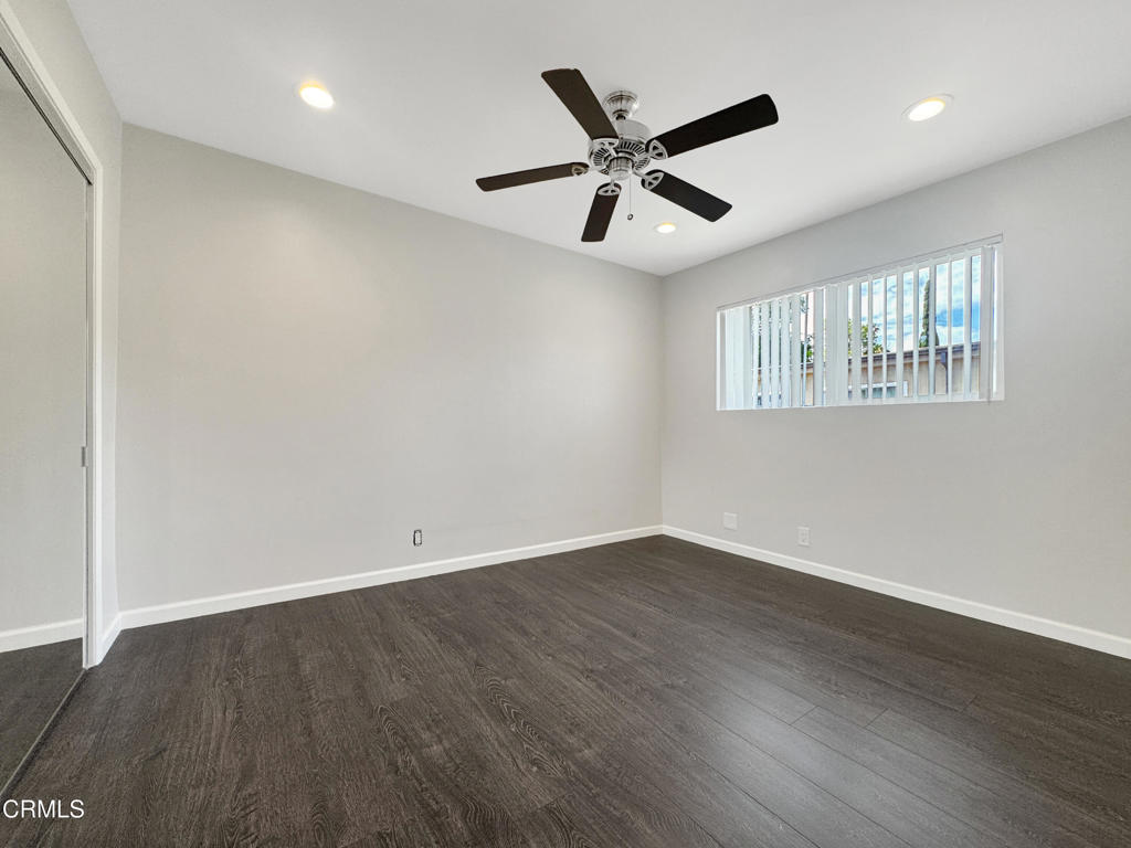 580 N Los Robles Avenue 11 Property Photo 10