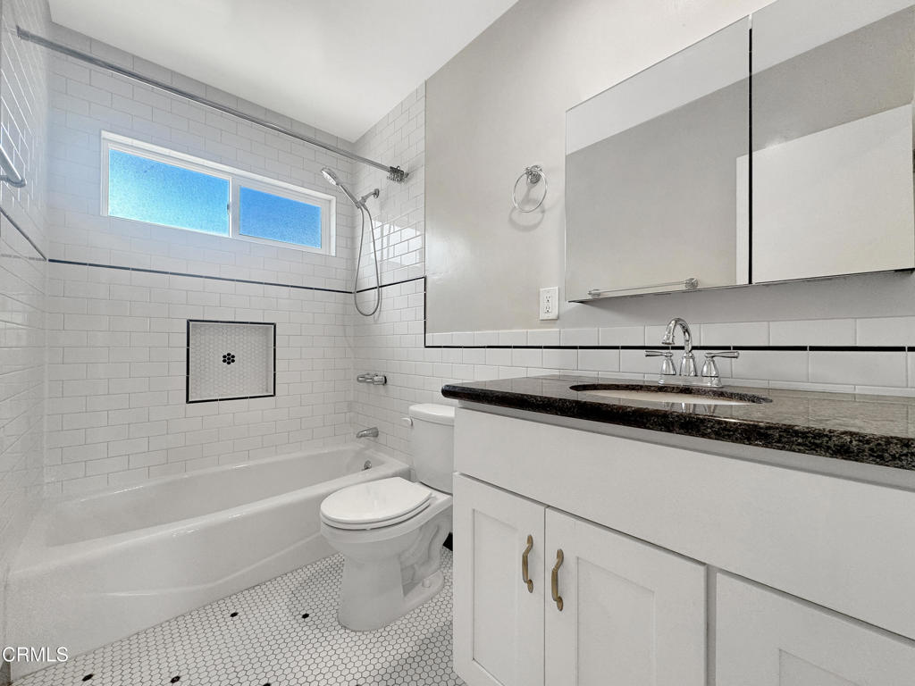 580 N Los Robles Avenue 11 Property Photo 11